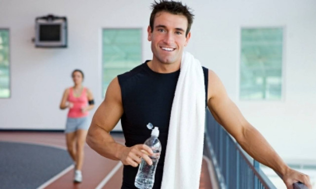 Τα aerobics δεν είναι μόνο για την Jane Fonda (video)