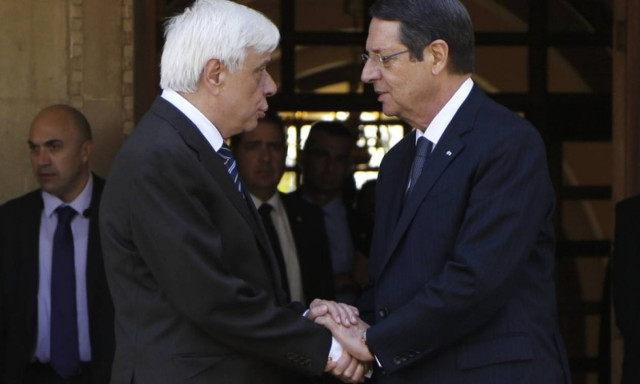 Ολοκληρώνει την επίσημη επίσκεψή του στη Λευκωσία ο Παυλόπουλος