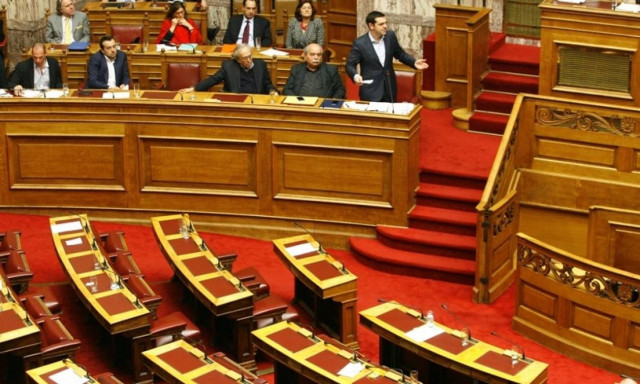 Μέχρι την Παρασκευή στη Βουλή το ν/σ για την επαναπρόσληψη των απολυμένων στο Δημόσιο