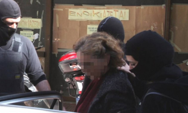 Αθηνά Τσάκαλου: «Δεν φεύγω από τον Κορυδαλλό χωρίς τη νύφη μου» (photos)