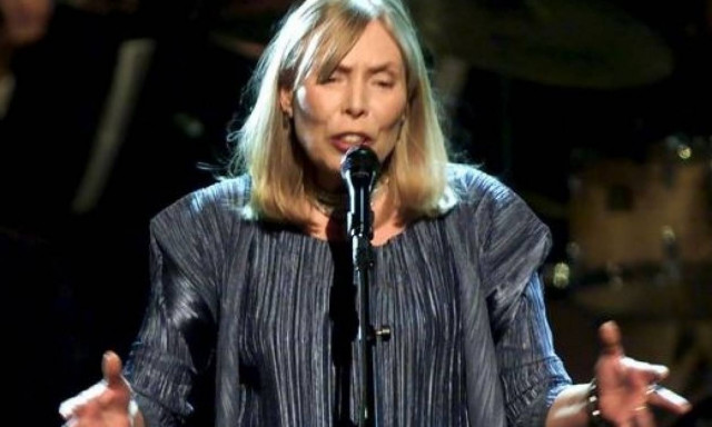 Στην εντατική η Τζόνι Μίτσελ