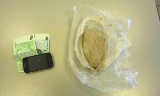 Λάρισα: Έκρυβε στο σπίτι του ηρωίνη