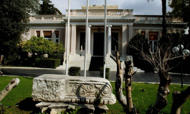 Για «εξωφρενική ακροδεξιά κινδυνολογία» κατηγορεί τον Σαμαρά η κυβέρνηση