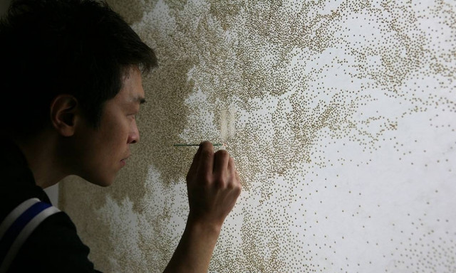 Έργα τέχνης με... τρύπες σε ριζόχαρτο! (photos)