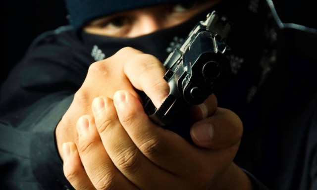 Ένοπλη ληστεία σε κοσμηματοπωλείο στα Μάλια