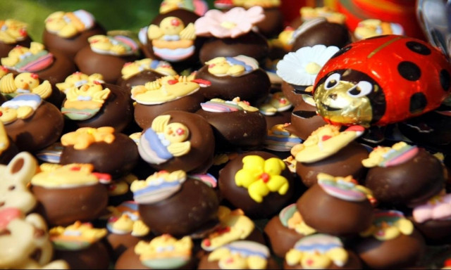 Πασχαλινά τραπεζώματα... από όλη την Ελλάδα!