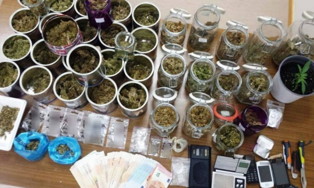 Κέρκυρα: Δύο άτομα συνελήφθησαν με μεγάλες ποσότητες ναρκωτικών