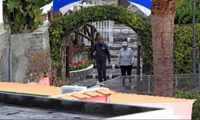 Το Πάσχα της Μέρκελ - Αγνώριστη η Γερμανίδα Καγκελάριος (photos)