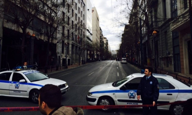 Τηλεφώνημα για βόμβες στο Ταμείο Παρακαταθηκών και Δανείων - Κλειστή η Ακαδημίας