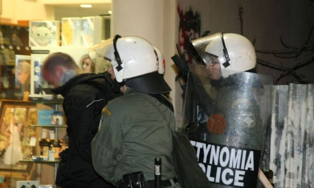 Ηράκλειο: Μεγάλη αστυνομική επιχείρηση σε εξέλιξη για όπλα - ναρκωτικά