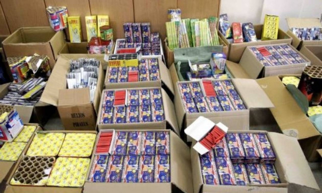 Δύο συλλήψεις στη Μεσσήνη για κατοχή κροτίδων