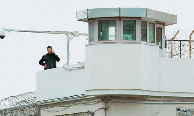 Προσλήψεις 580 μόνιμων υπαλλήλων στα καταστήματα κράτησης