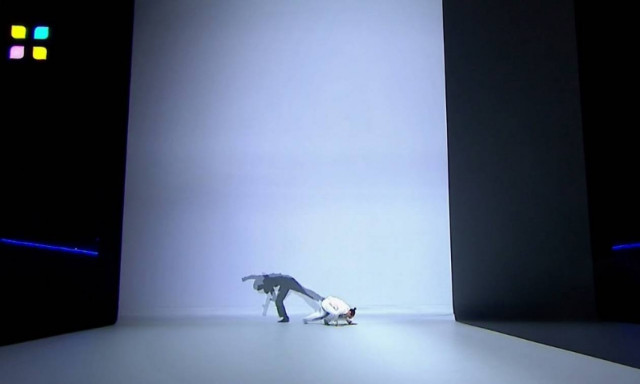 Πολεμώντας τις σκιές (video)