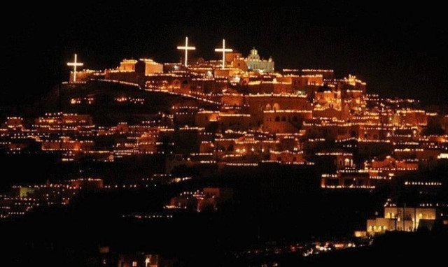 Η Μεγάλη Παρασκευή στη Σαντορίνη (video)