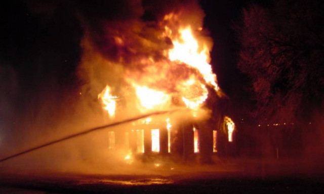 Τρίκαλα: Παρανάλωμα του πυρός οικία στο Λιόπρασο