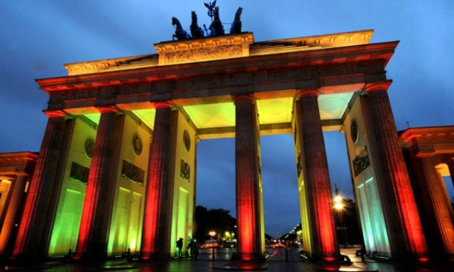 Γερμανία: Οι πελάτες ηλεκτρικού ρεύματος πλήρωσαν δισ. ευρώ επιπλέον για τέλος EEG