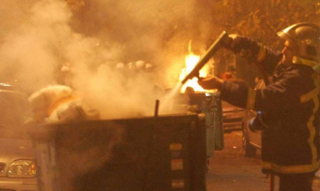 Κρήτη: Μετά τον «Ιούδα» έκαψαν και τους κάδους