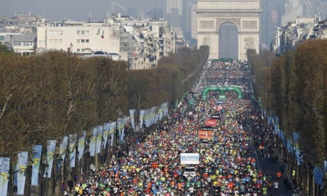 Δείτε τι έκανε η μαραθωνοδρόμος για να στείλει το μήνυμά της (photo)