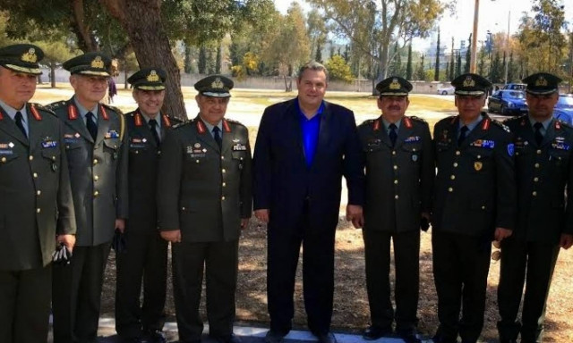 Καμμένος και 'Ησυχος στο γεύμα αλληλεγγύης των Ε.Δ (pics)