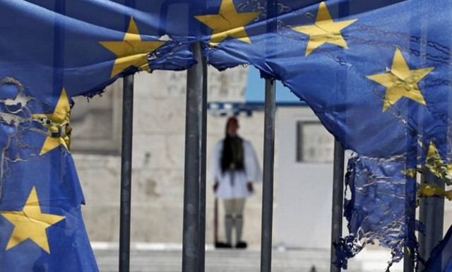 Αγώνας δρόμου για συμφωνία με χτυπήματα κάτω από τη μέση