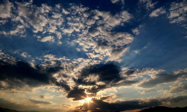 Καλός ο καιρός της Τετάρτης (15/4) με λίγες βροχές στα νότια ορεινά (pics)