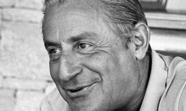 Σαν σήμερα το 1996 έφυγε από τη ζωή ο Σταύρος Νιάρχος