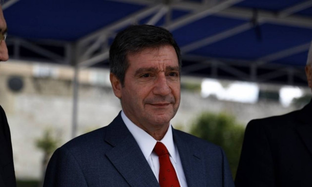 Καμίνης: Να στείλουμε τους μετανάστες σε στρατιωτικές κατασκηνώσεις