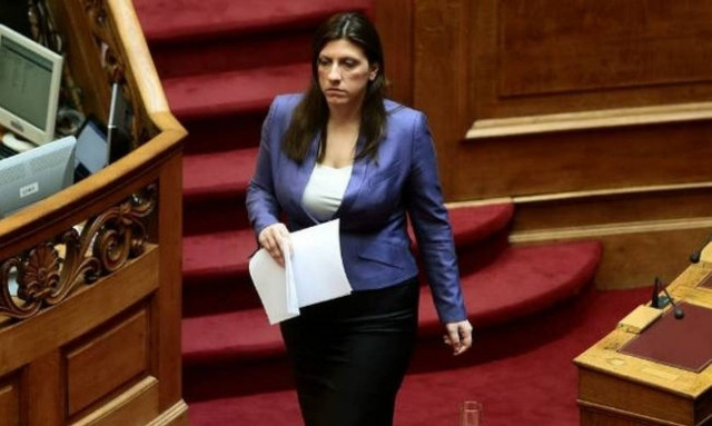 Αυτόπτης μάρτυρας: Η Ζωή Κωνσταντοπούλου δέχτηκε σεξιστική επίθεση στο βενζινάδικο