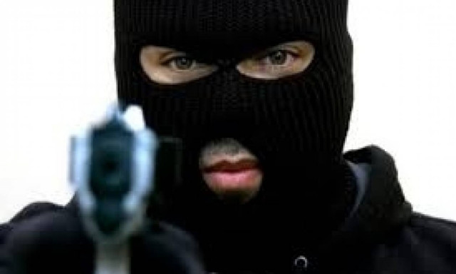 Θεσσαλονίκη: Ληστεία με πυροβολισμούς σε σούπερ μάρκετ