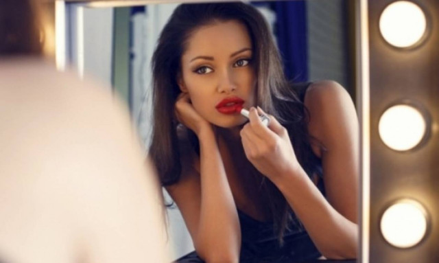 Οι 4 πιο διαδεδομένοι μύθοι ομορφιάς που... πιστεύετε!