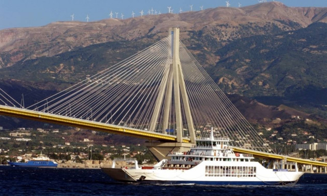 Πάτρα: Με λουκέτο κινδυνεύει η πορθμειακή γραμμή Ρίου - Αντιρρίου