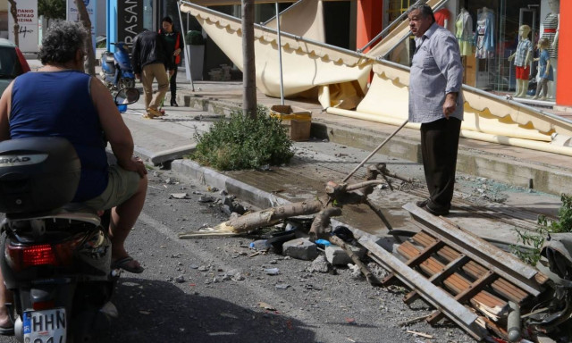 Παράτησε το αναποδογυρισμένο αμάξι του και… δήλωσε κλοπή