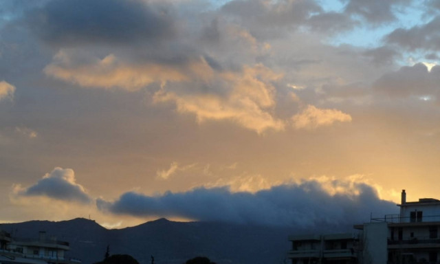 Με τοπικές βροχές και μικρή πτώση της θερμοκρασίας ξεκινάει η εβδομάδα (pics)