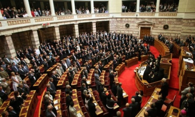 Ψηφίστηκε το ν/μ για τις φυλακές τύπου Γ’ και το βραχιολάκι στον Ξηρό