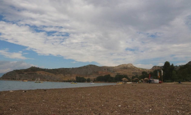 Με συννεφιά και λίγες βροχές η Τρίτη (21/4)