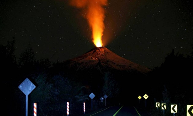 Χιλή: «Ξύπνησε» με άγριες διαθέσεις το ηφαίστειο Καλμπούκο (video)
