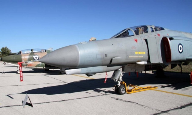 Ατύχημα με πολεμικό αεροσκάφος στην Ανδραβίδα