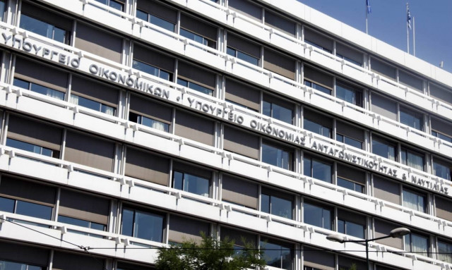 Δηκτικό σχόλιο ΥΠΟΙΚ για τις «μυστικές» συναντήσεις των θεσμών