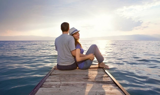 Σελήνη στον Καρκίνο: Αγκαλιές και φιλιά