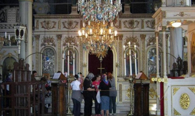 Κοσμοσυρροή Τούρκων προσκυνητών στον Άγ. Γεώργιο στην Πρίγκηπο