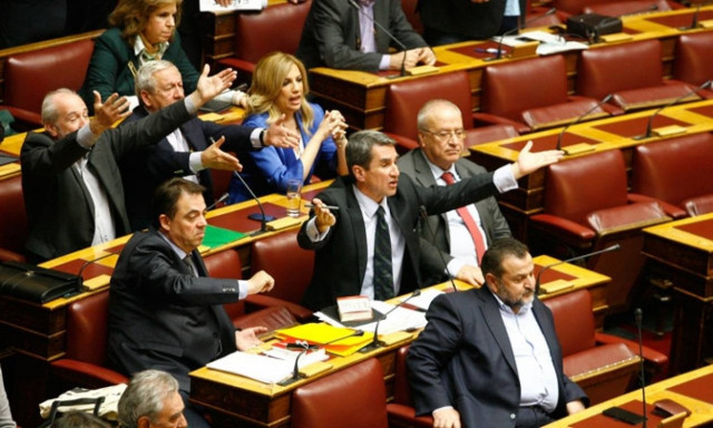 Διαδικτυακά «βέλη» Μάρδα - Λοβέρδου