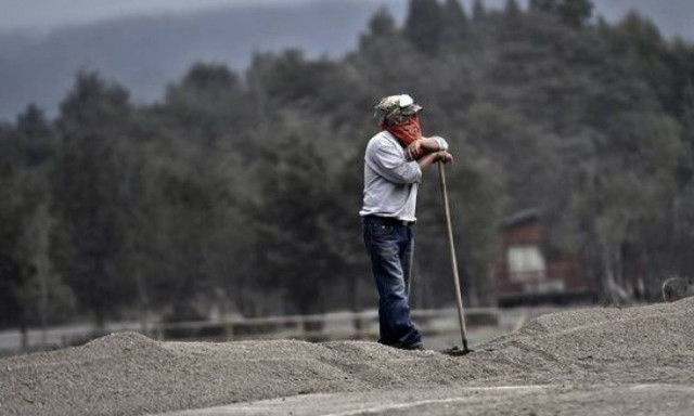 Χιλή: Ολόκληρη πόλη σκεπάστηκε από στάχτη μετά την έκρηξη ηφαιστείου (photos)