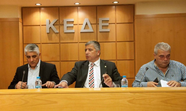 Σκληρή στάση από ΚΕΔΕ και ΠΟΕ-ΟΤΑ για τα ταμειακά διαθέσιμα