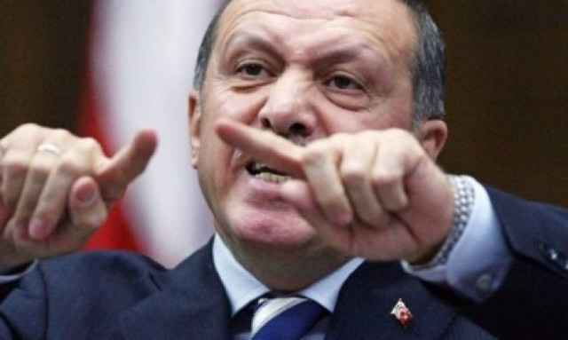 Πρωτοσέλιδο στα Τ/Κ ΜΜΕ η αντιπαράθεση Ερντογάν-Ακιντζί