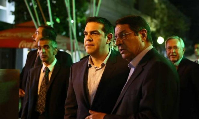 Η βόλτα του Αλέξη Τσίπρα με τον Νίκο Αναστασιάδη στη Λευκωσία (photos)