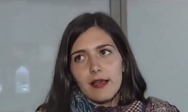 Επέστρεψε από το Νεπάλ η 26χρονη Κλειώ (vid)