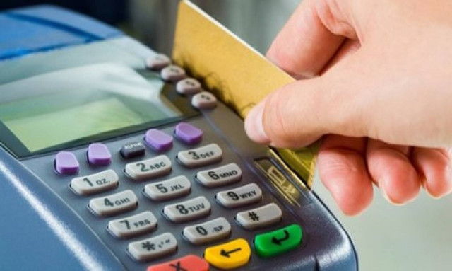 Με πιστωτική κάρτα οι συναλλαγές άνω των 70 ευρώ στα νησιά;