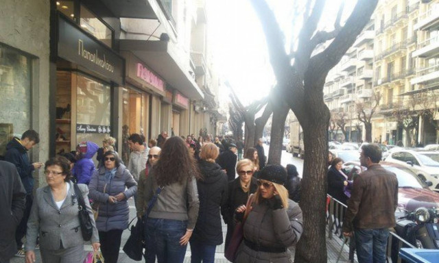 ΕΣΘ: Να μην ανοίξουν τα καταστήματα την Κυριακή 3 Μαΐου