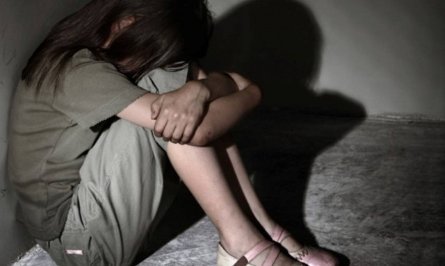 Θεσσαλονίκη: Δάσκαλος κατηγορείται για ασέλγεια σε δύο ανήλικες μαθήτριές του