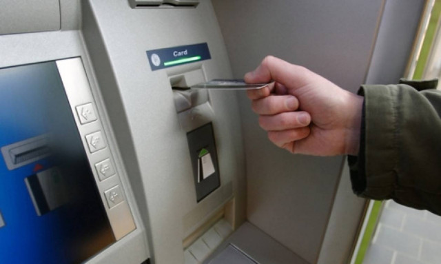 Η απίστευτη γκάφα ηλικιωμένου σε ΑΤΜ στα Τρίκαλα!